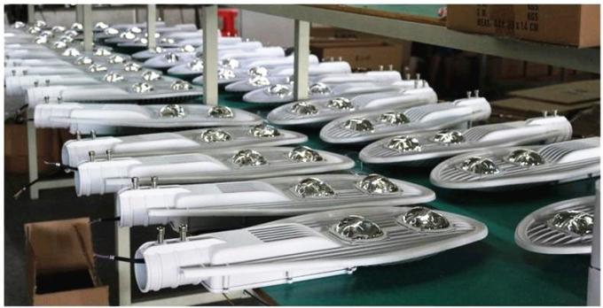 High Efficiency Led Shoebox Light 50W 100W 150W Separated Solar Panel 14