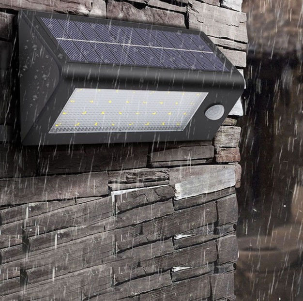 ABS High Power Waterproof PIR Motion Sensor Outdoor LED Garden 3 Head Security emergency Remote Control Solar Light For